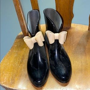 Women’s rain boots